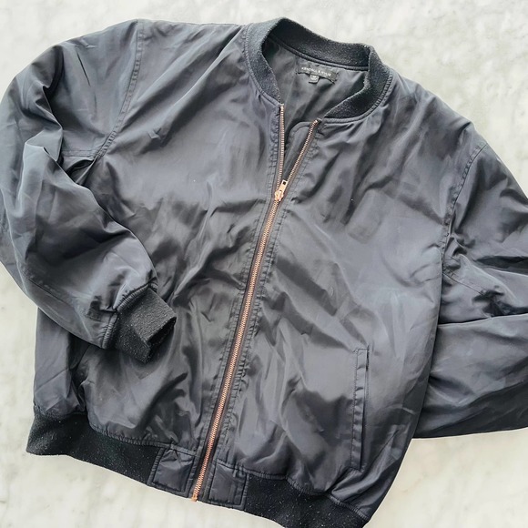 Kendall & Kylie Jackets & Blazers - Kendall + Kylie Satin Bomber Jacket Black Medium Casual Fashion Gold Zipper
